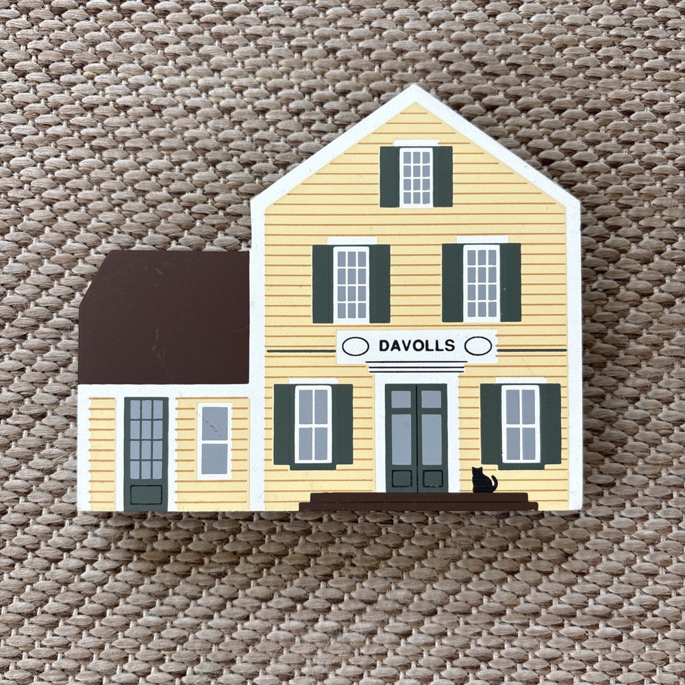 Cat's Meow Village RT Russell Mills Mass Davolls General Store